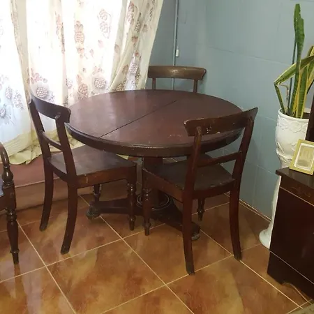 Casa De Pueblo Cerca El Centro Habitación en casa particular